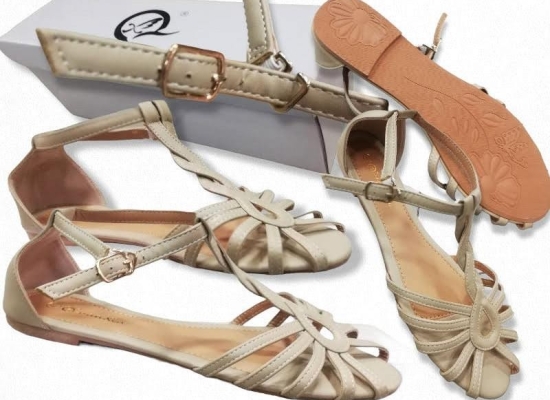 Buty 054